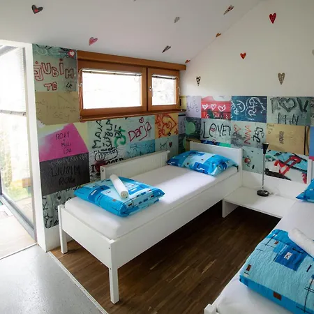 Mcc Albergue Celje