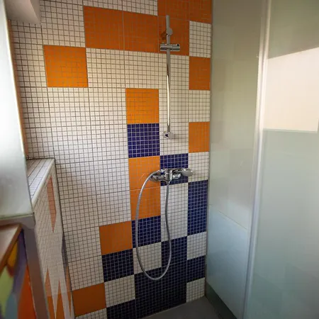 Mcc אכסניה צליה